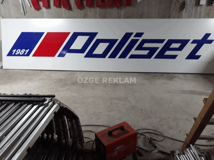 ozge reklam isiksiz duz tabela