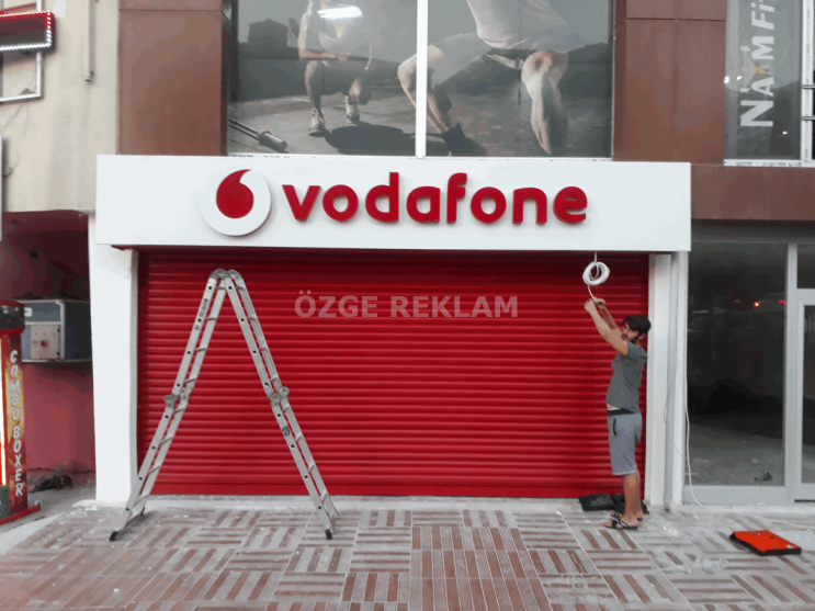 ozge reklam vodafone kepenk ve tabela calismasi