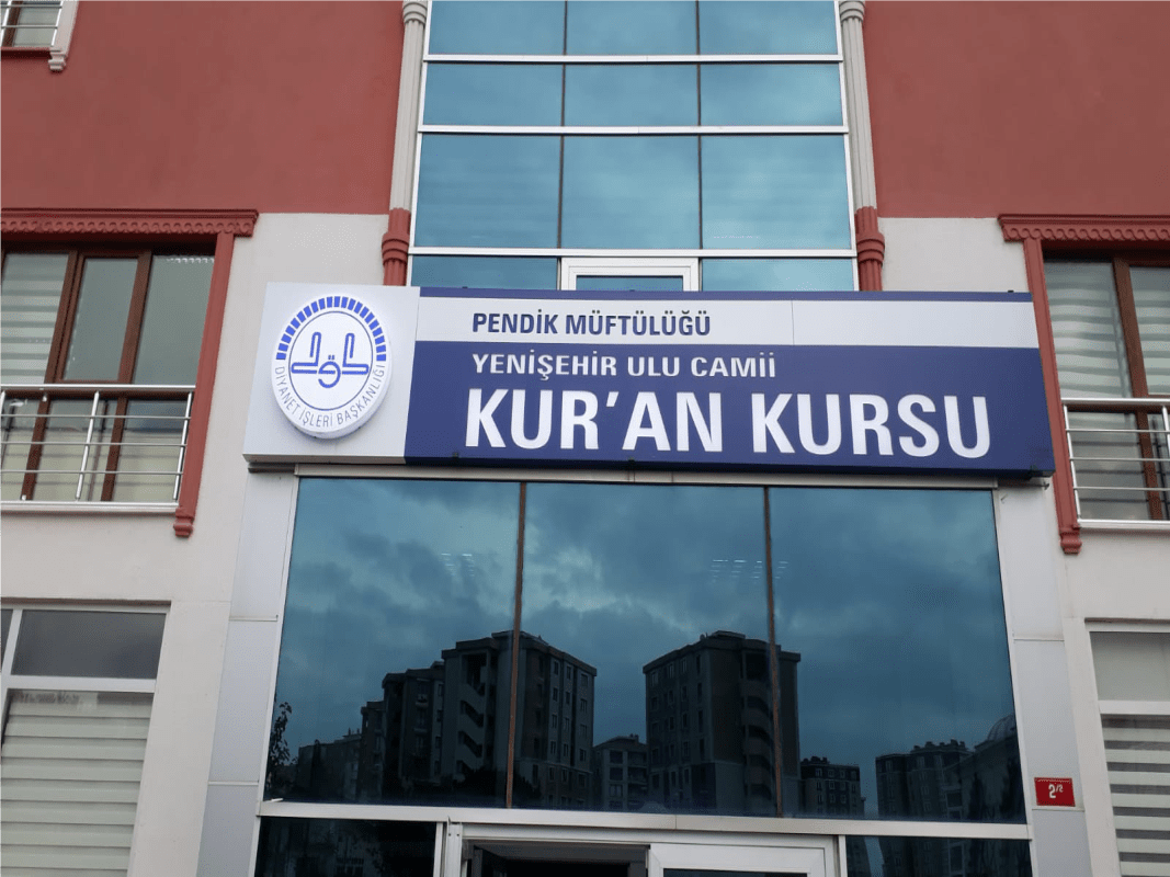 Yenişehir Ulu Camii Kursan Kursu Reklam Tabela Çalışması